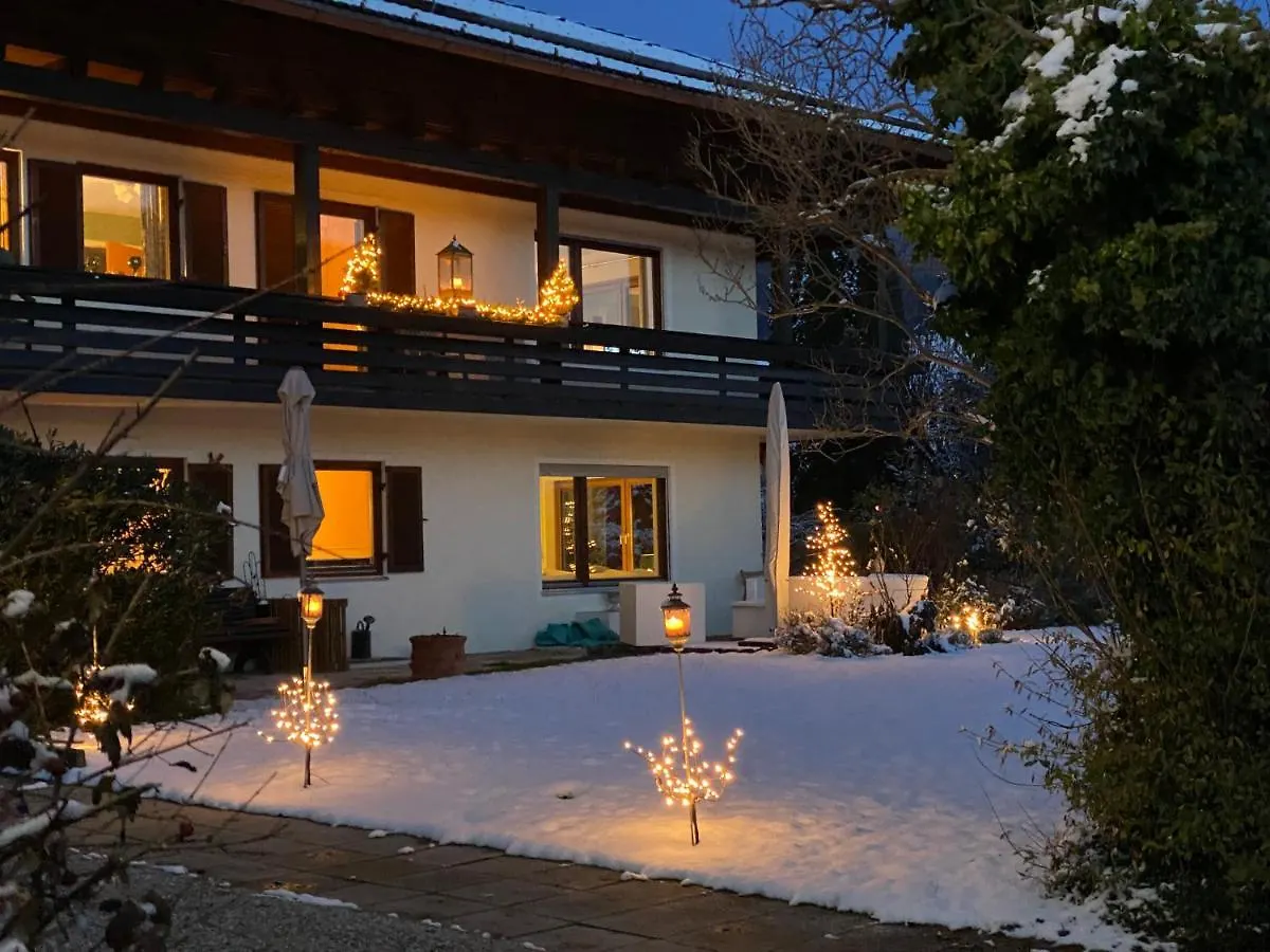 Charmantes Garten-Apartment: Erholung Im Chiemgau ウンターヴォッセン ドイツ